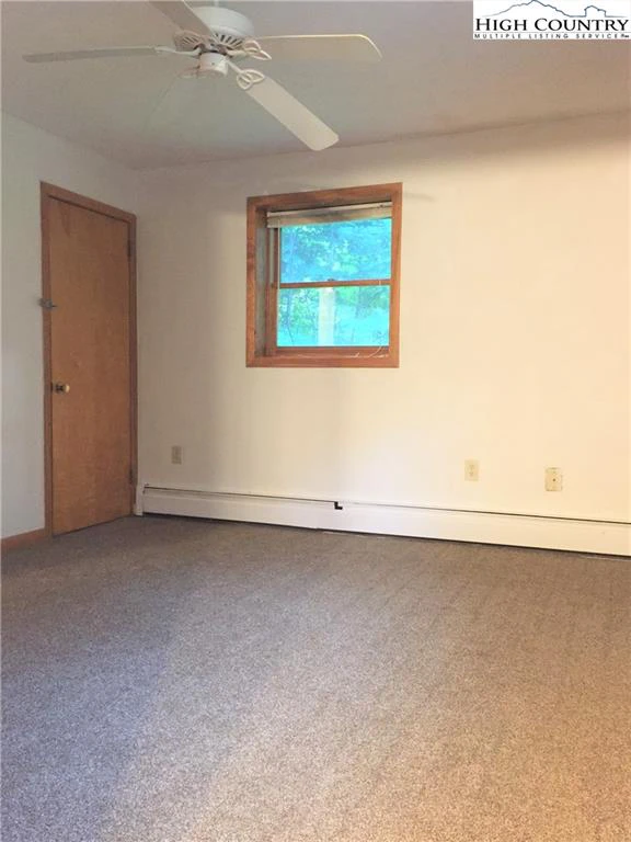 Image number 14 for the current listing