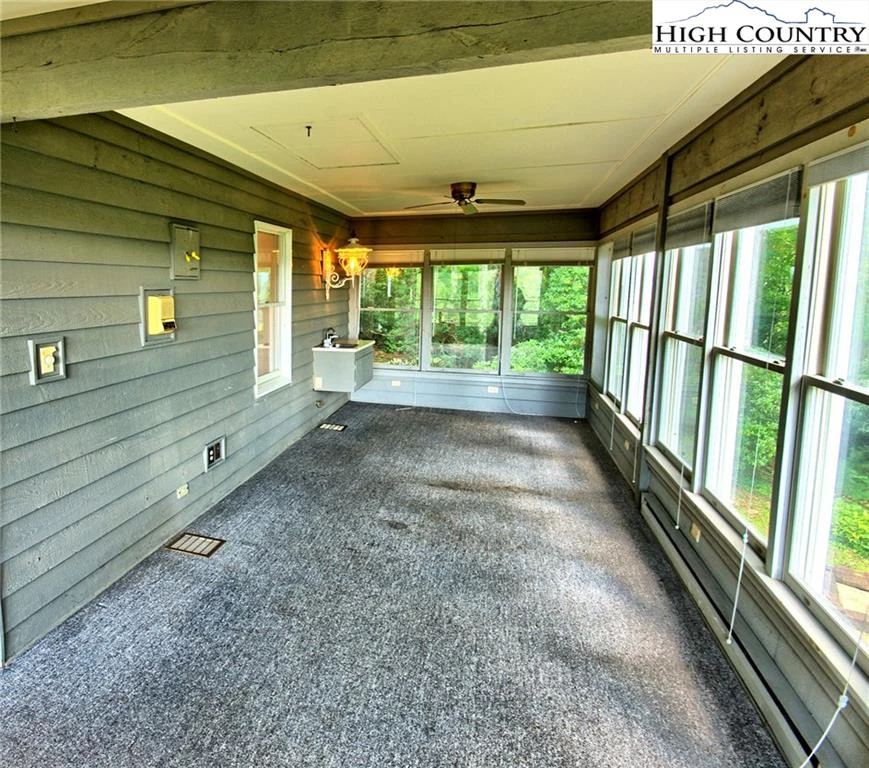 Image number 10 for the current listing