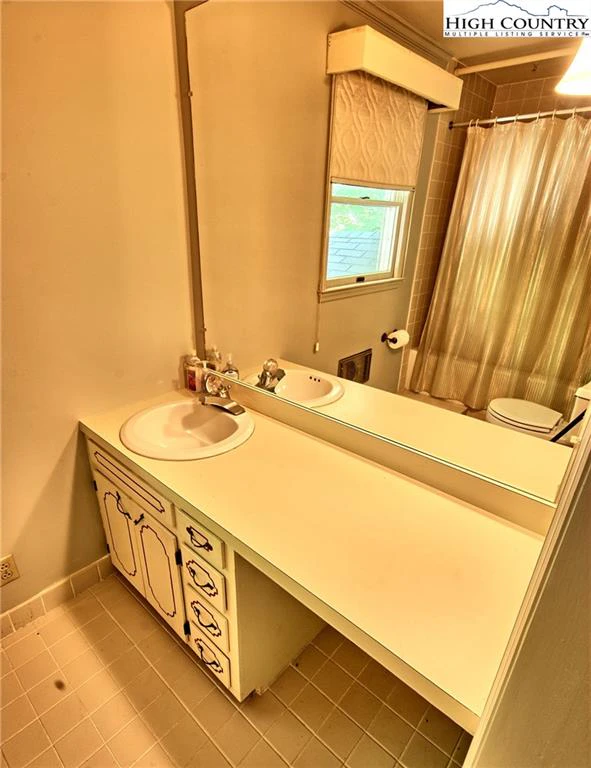 Image number 7 for the current listing