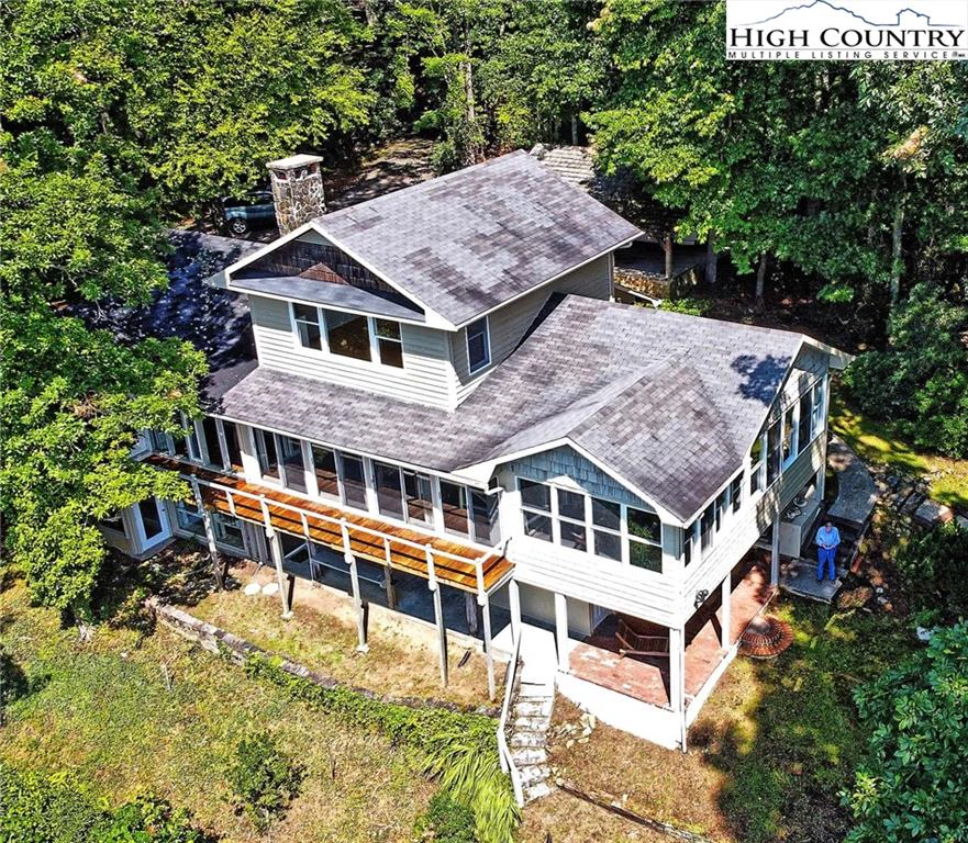 Image number 17 for the current listing