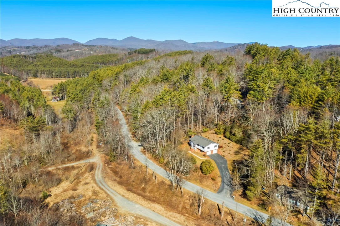 Image number 14 for the current listing