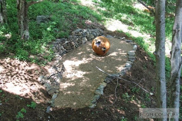 Image number 12 for the current listing