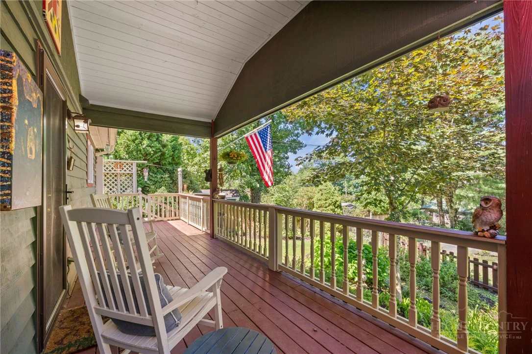 Image number 11 for the current listing