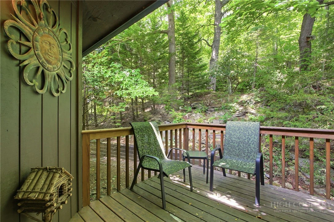 Image number 4 for the current listing