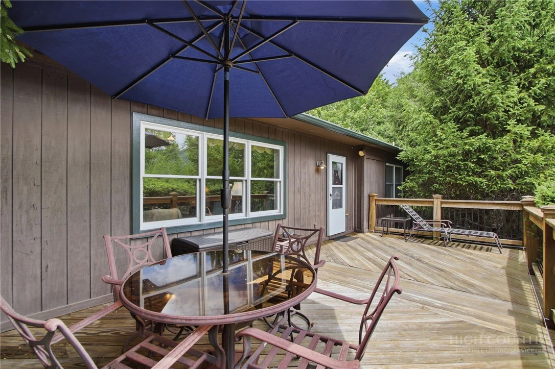 Image number 8 for the current listing