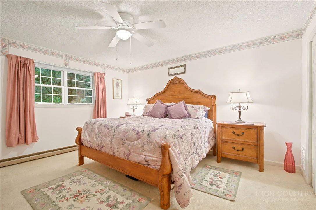 Image number 10 for the current listing