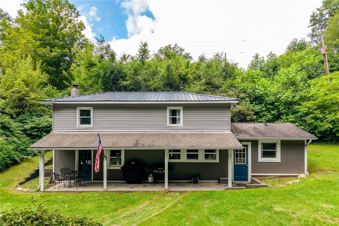 Image number 2 for the current listing