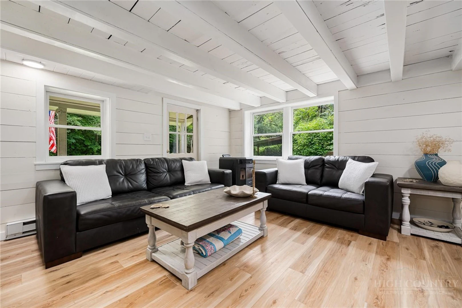 Image number 4 for the current listing