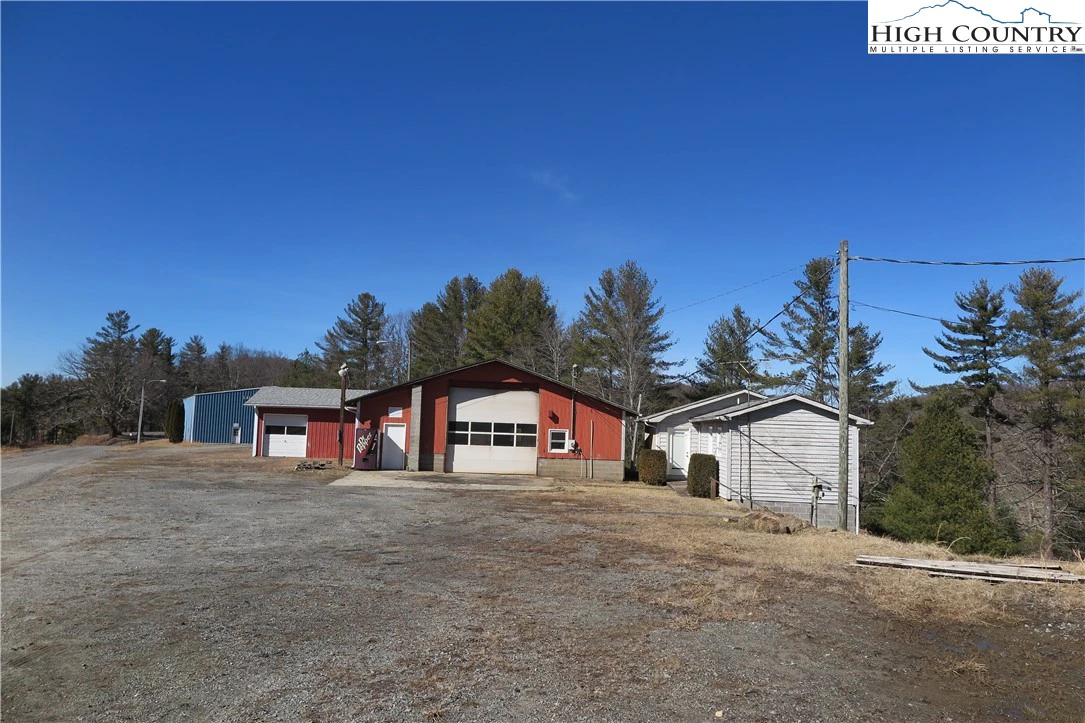 Image number 1 for the current listing