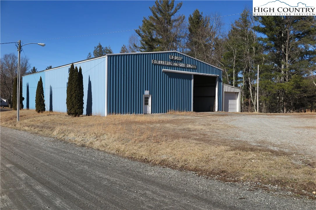 Image number 9 for the current listing