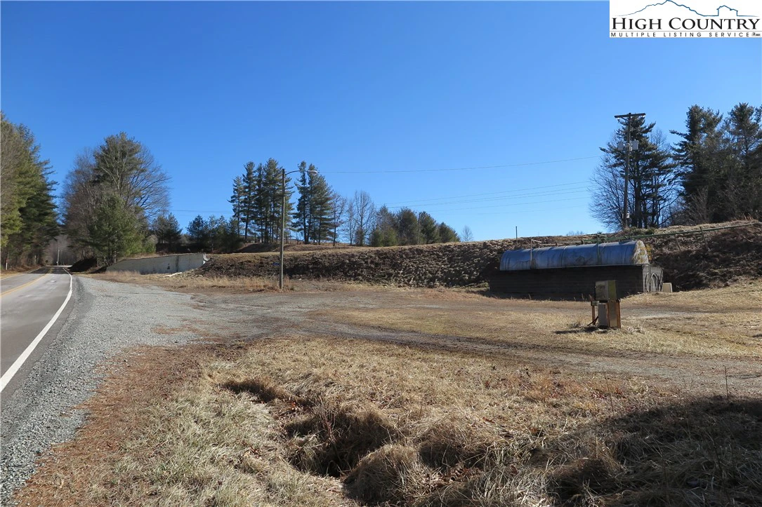 Image number 4 for the current listing