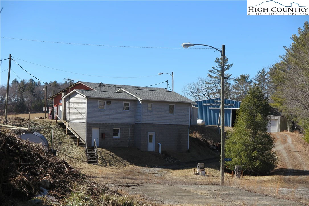 Image number 3 for the current listing