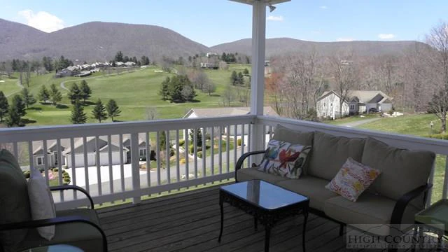 Image number 9 for the current listing