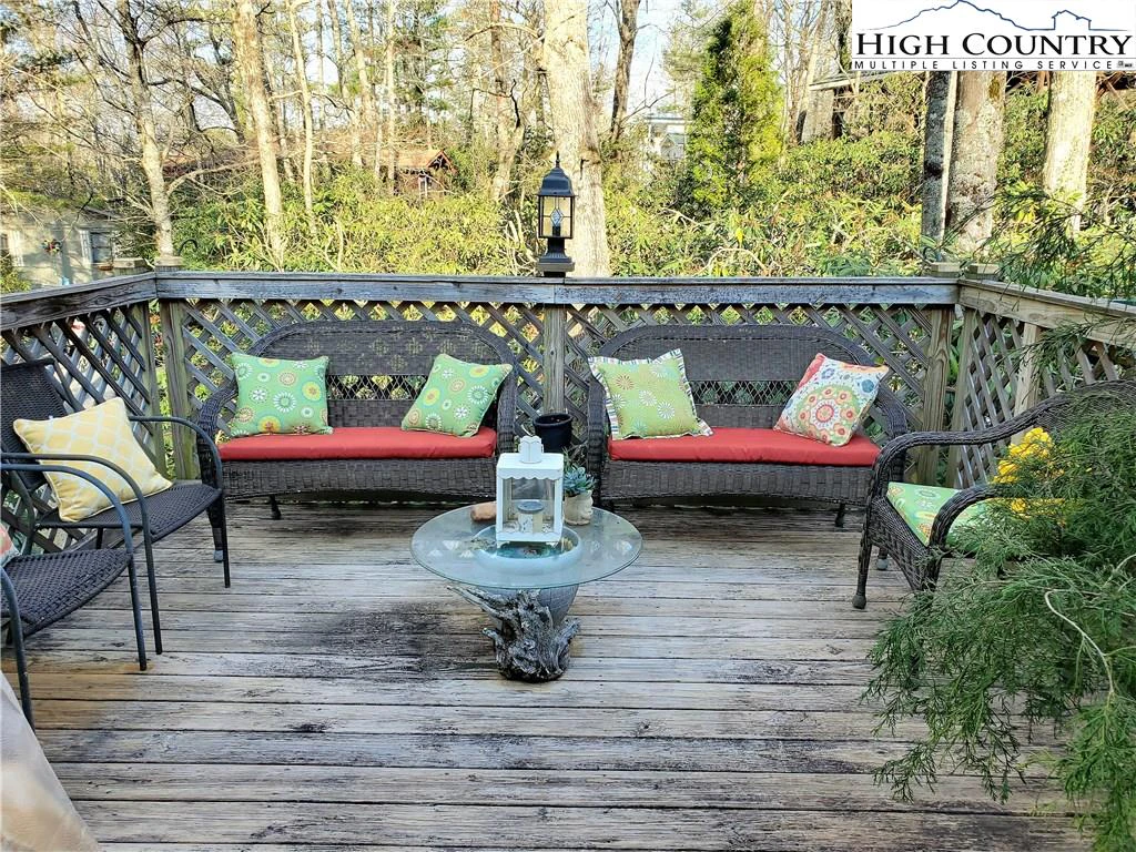 Image number 8 for the current listing