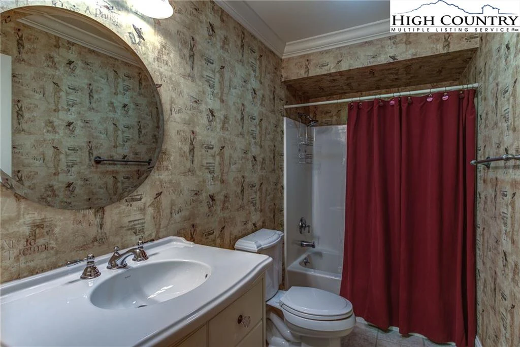 Image number 6 for the current listing