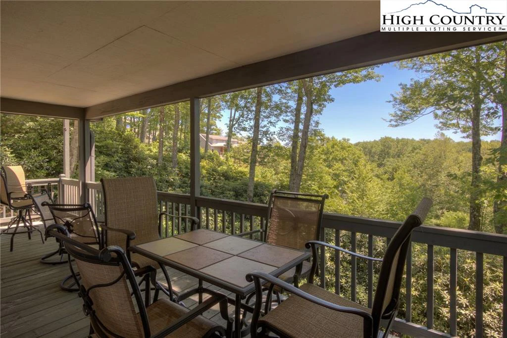Image number 21 for the current listing