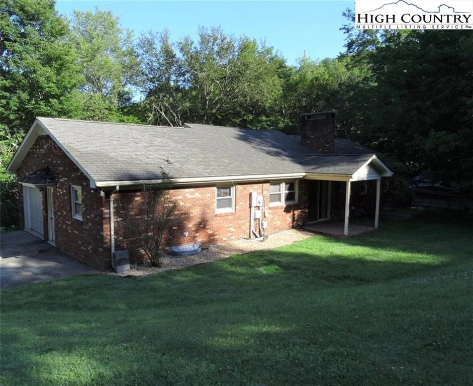 Image number 1 for the current listing