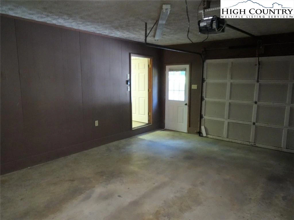Image number 6 for the current listing