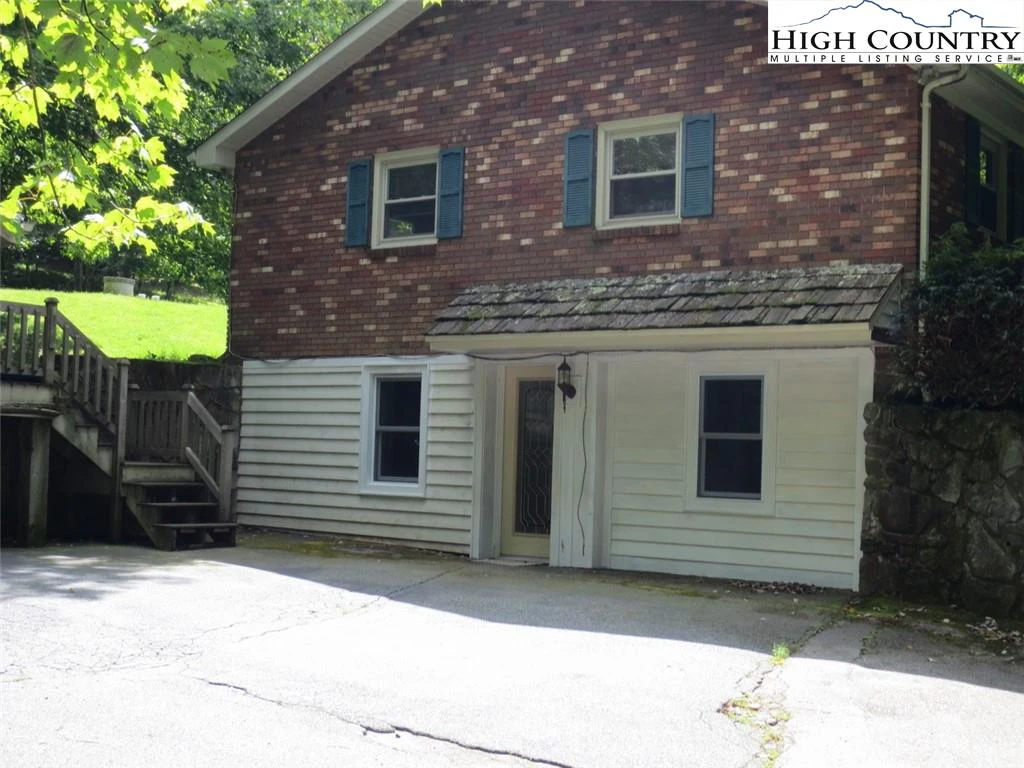 Image number 20 for the current listing