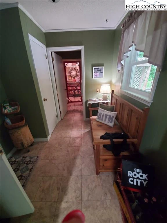 Image number 11 for the current listing
