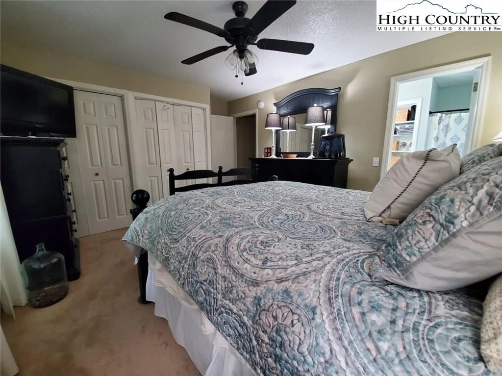 Image number 8 for the current listing