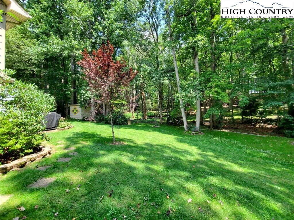 Image number 21 for the current listing
