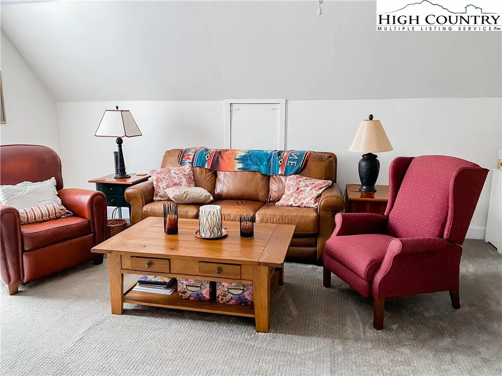Image number 6 for the current listing