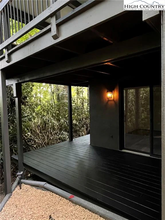 Image number 5 for the current listing