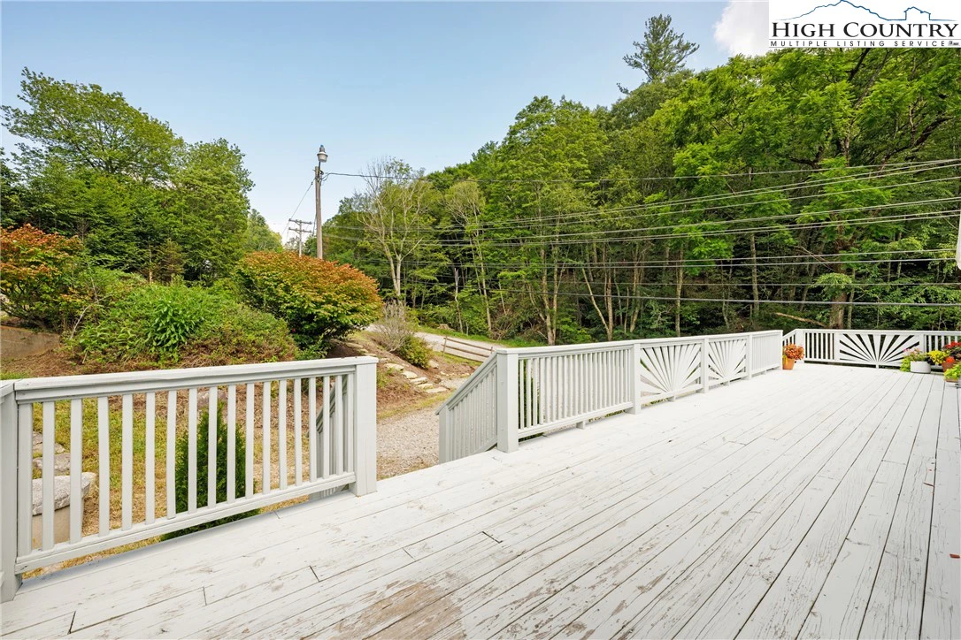 Image number 12 for the current listing