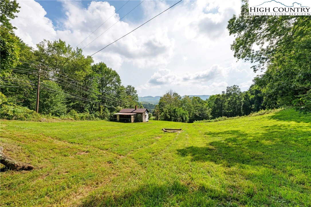 Image number 14 for the current listing
