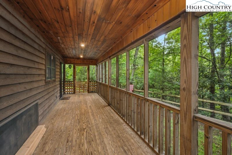 Image number 4 for the current listing
