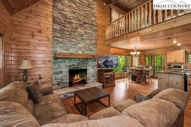 Image number 12 for the current listing