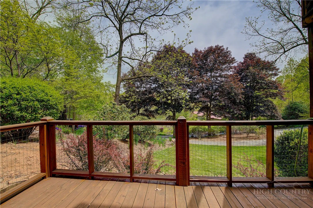 Image number 11 for the current listing