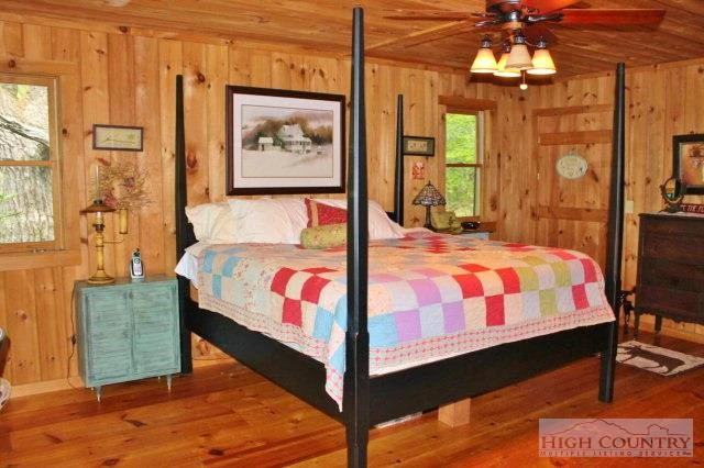 Image number 6 for the current listing