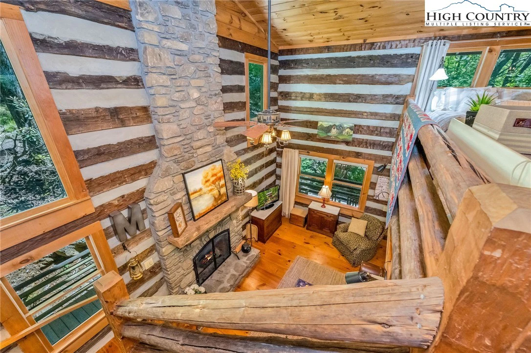 Image number 10 for the current listing