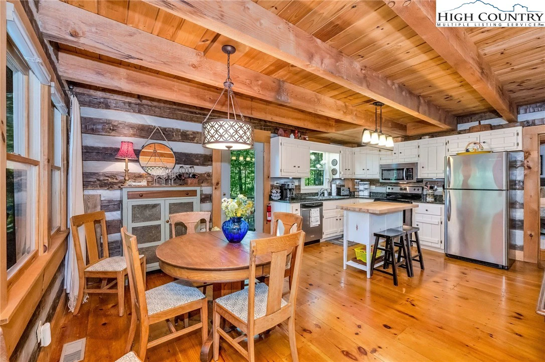 Image number 6 for the current listing