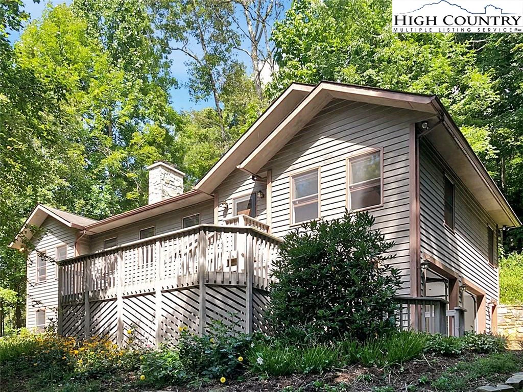 Image number 1 for the current listing