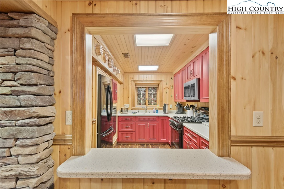 Image number 7 for the current listing