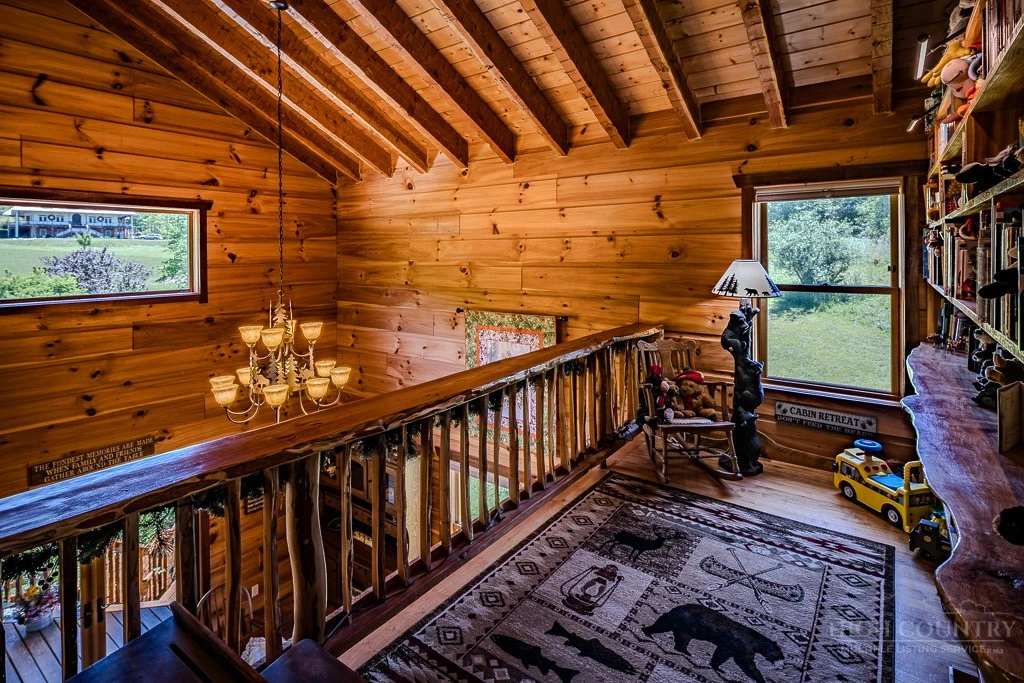 Image number 6 for the current listing