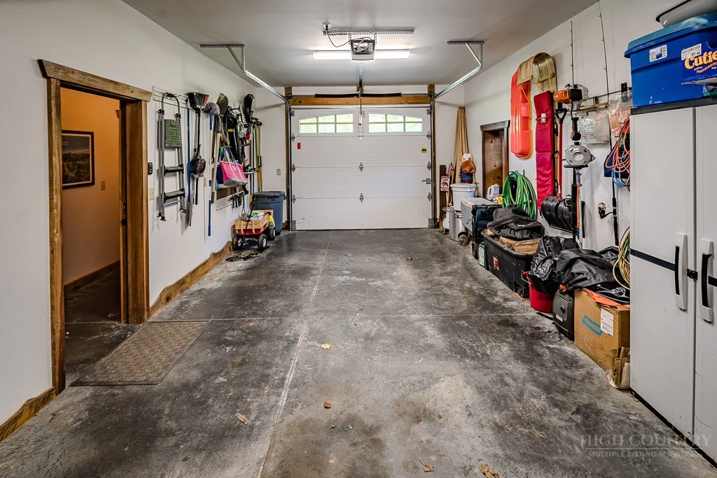 Image number 2 for the current listing