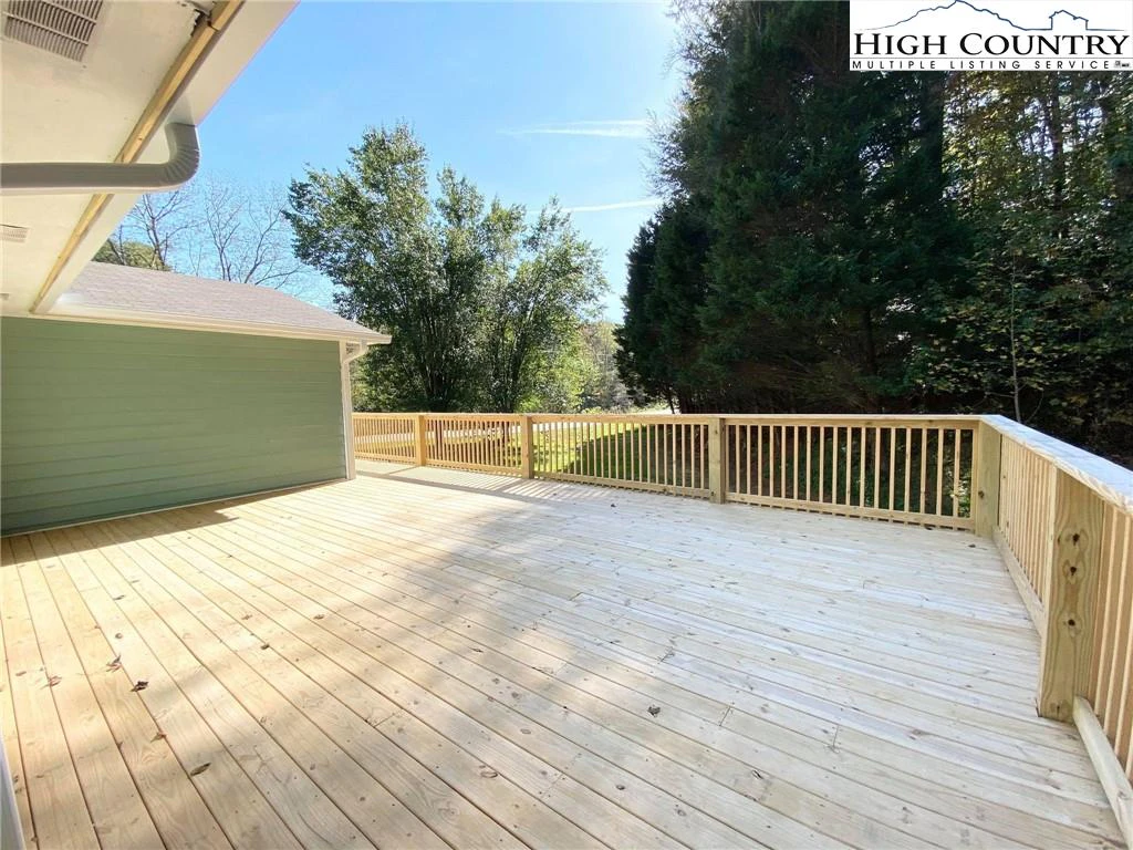 Image number 5 for the current listing