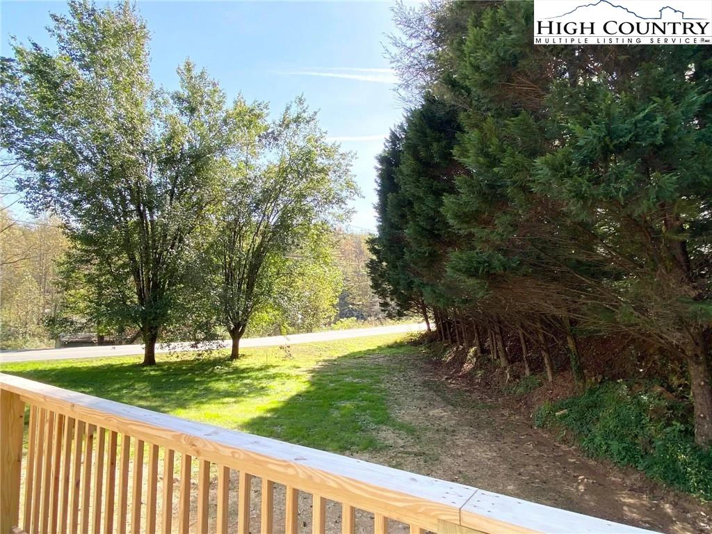Image number 4 for the current listing