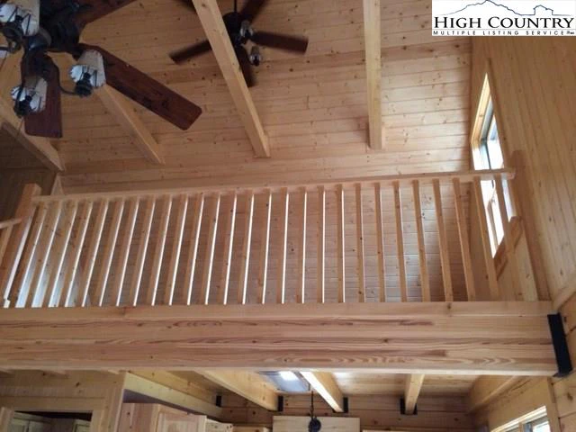 Image number 9 for the current listing