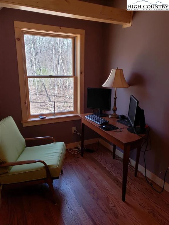 Image number 14 for the current listing