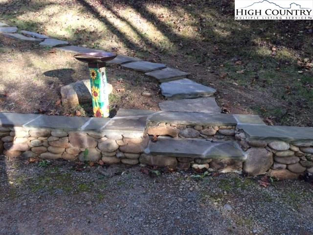 Image number 21 for the current listing