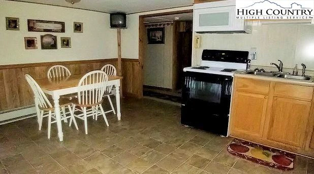 Image number 9 for the current listing