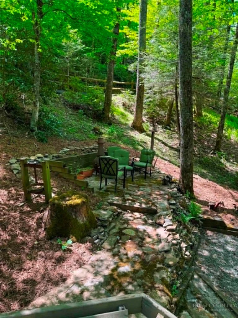 Image number 12 for the current listing