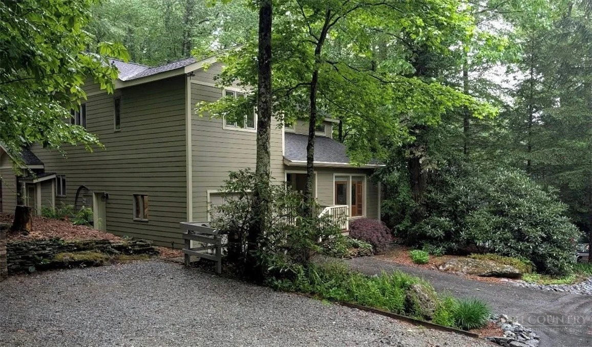 Image number 3 for the current listing