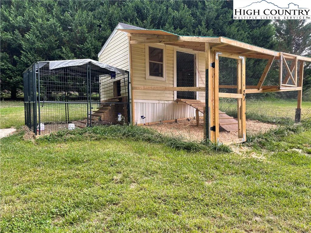 Image number 2 for the current listing