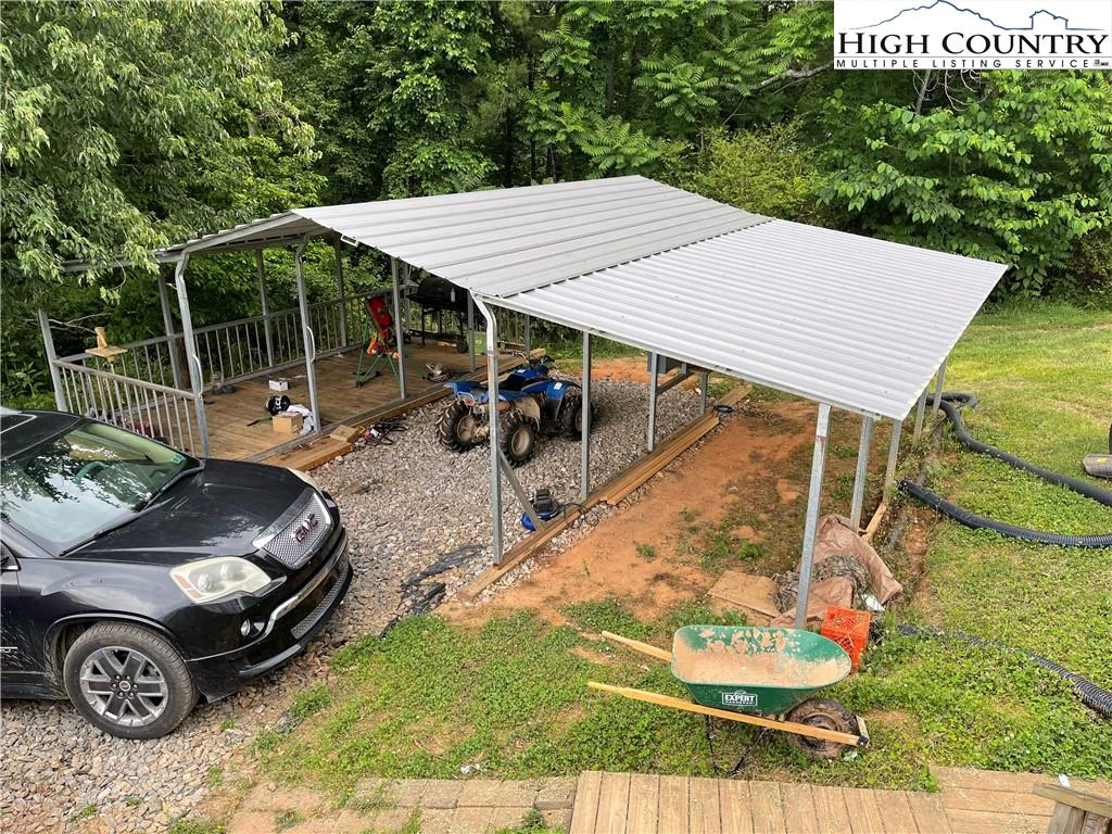 Image number 11 for the current listing